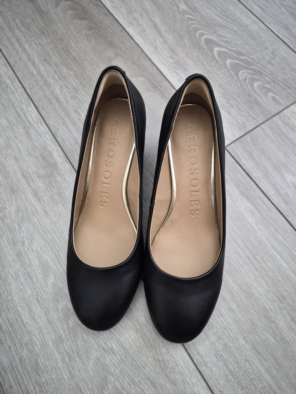 Aerosoles Ebel mid heel pump in black
